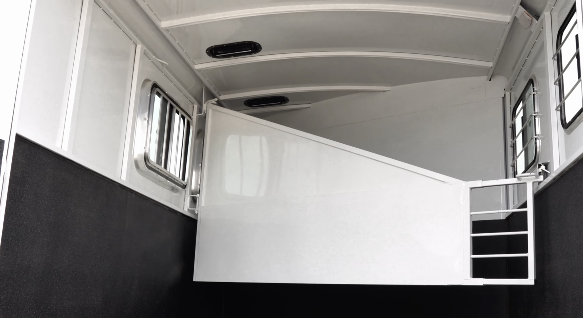 2026 Titan Royal II Two Horse Bumper Pull Trailer